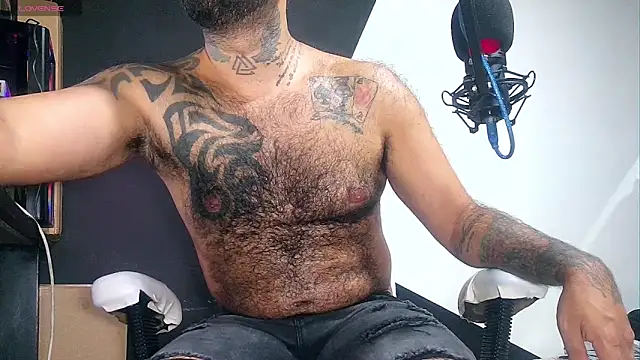 TeddyGominola  online show from November 12, 7:35 pm