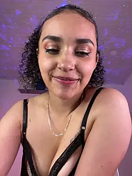 Snapshot of Lucy_Marin chatting on February 10, 3:42 pm Lucy Marin online show from February 10, 3:42 pm