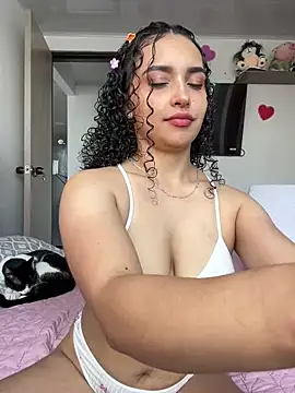 Snapshot of Lucy_Marin chatting on February 19, 4:55 pm Lucy Marin online show from February 19, 4:55 pm