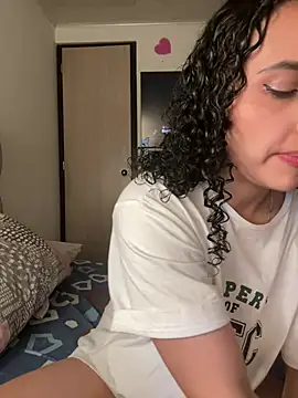 Snapshot of Lucy_Marin chatting on February 24, 11:30 pm Lucy Marin online show from February 24, 11:30 pm