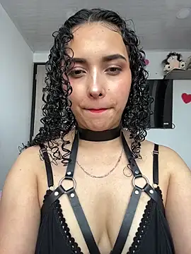 Snapshot of Lucy_Marin chatting on March 7, 3:39 pm Lucy Marin online show from March 7, 3:39 pm