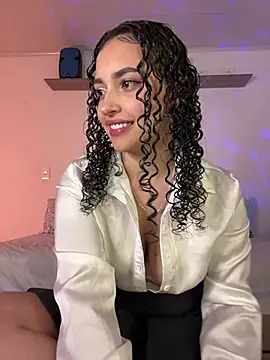 Snapshot of Lucy_Marin chatting on March 13, 3:39 pm Lucy Marin online show from March 13, 3:39 pm