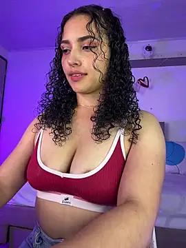 Snapshot of Lucy_Marin chatting on March 19, 4:45 pm Lucy Marin online show from March 19, 4:45 pm