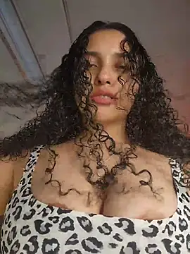 Snapshot of Lucy_Marin chatting on December 1, 10:04 pm Lucy Marin online show from December 1, 10:04 pm