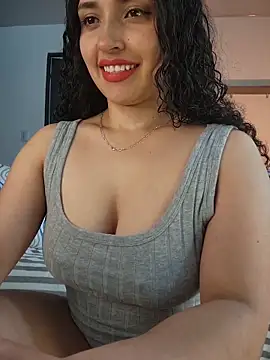 Snapshot of Lucy_Marin chatting on May 6, 4:34 pm Lucy Marin online show from May 6, 4:34 pm