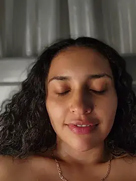 Snapshot of Lucy_Marin chatting on June 19, 7:28 pm Lucy Marin online show from June 19, 7:28 pm