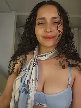 Snapshot of Lucy_Marin chatting on July 2, 10:05 pm Lucy Marin online show from July 2, 10:05 pm