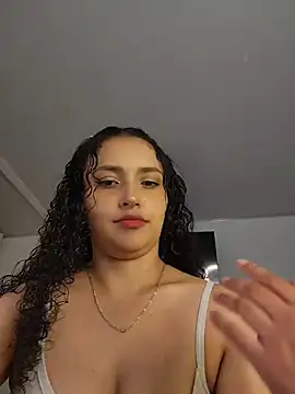 Snapshot of Lucy_Marin chatting on July 24, 2:04 pm Lucy Marin online show from July 24, 2:04 pm