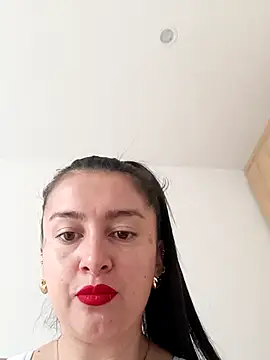 Snapshot of Cherry_1992 chatting on May 19, 3:29 pm Cherry 1992 online show from May 19, 3:29 pm