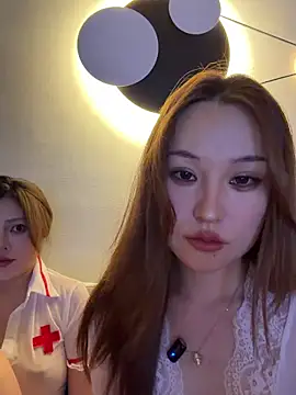 Snapshot of sphynx-_- chatting on November 8, 11:43 am sphynx- - online show from November 8, 11:43 am