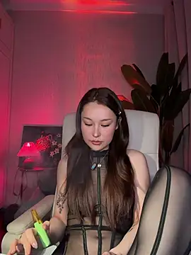 Snapshot of sphynx-_- chatting on November 29, 12:52 pm sphynx- - online show from November 29, 12:52 pm