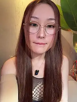 Snapshot of sphynx-_- chatting on June 16, 11:13 am sphynx- - online show from June 16, 11:13 am