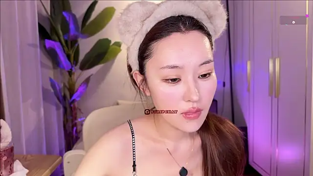 Snapshot of sphynx-_- chatting on June 20, 1:14 pm sphynx- - online show from June 20, 1:14 pm
