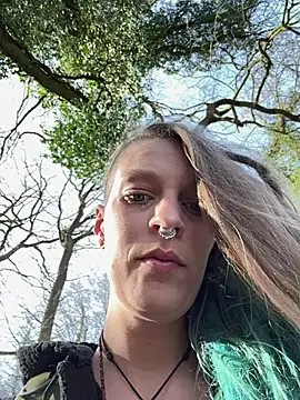 MenaDreadfull online show from March 6, 12:34 pm