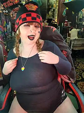 Snapshot of VelvetDiablo chatting on January 3, 3:49 am VelvetDiablo online show from January 3, 3:49 am