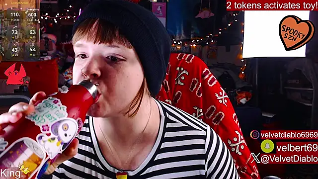 Snapshot of VelvetDiablo chatting on September 29, 11:53 pm VelvetDiablo online show from September 29, 11:53 pm