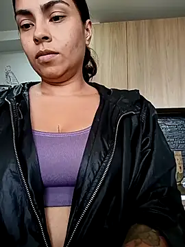 Snapshot of Ivanna2 chatting on May 4, 3:52 pm Ivanna2 online show from May 4, 3:52 pm