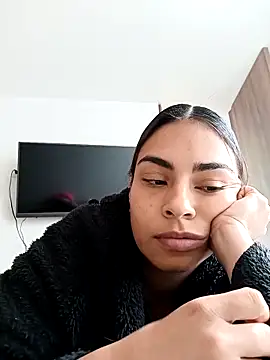 Snapshot of Ivanna2 chatting on May 5, 4:48 pm Ivanna2 online show from May 5, 4:48 pm