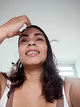 Snapshot of Ivanna2 chatting on May 6, 2:22 pm Ivanna2 online show from May 6, 2:22 pm