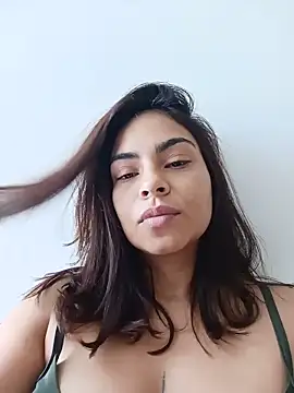 Snapshot of Ivanna2 chatting on May 9, 11:48 am Ivanna2 online show from May 9, 11:48 am