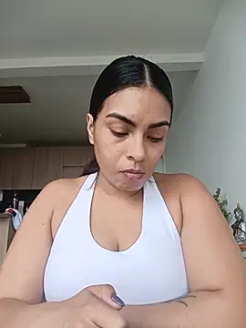 Snapshot of Ivanna2 chatting on May 11, 2:34 pm Ivanna2 online show from May 11, 2:34 pm