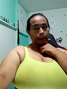 Snapshot of NatalySexxxMilk chatting on November 14, 6:56 am NatalySexxxMilk online show from November 14, 6:56 am