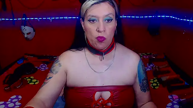 Snapshot of MATURE_Randy chatting on February 7, 9:51 pm MATURE Randy online show from February 7, 9:51 pm