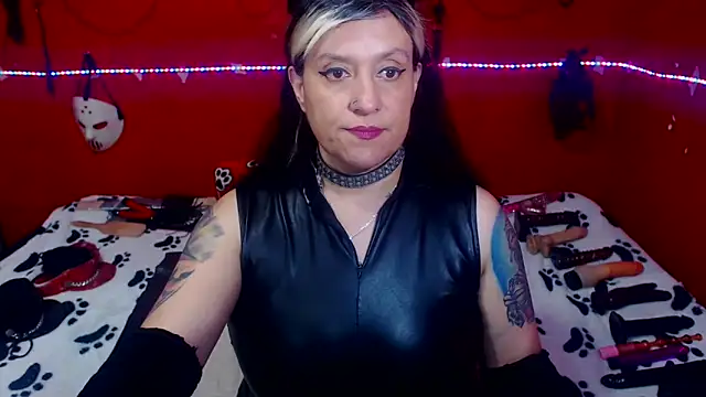 Snapshot of MATURE_Randy chatting on March 10, 5:18 pm MATURE Randy online show from March 10, 5:18 pm