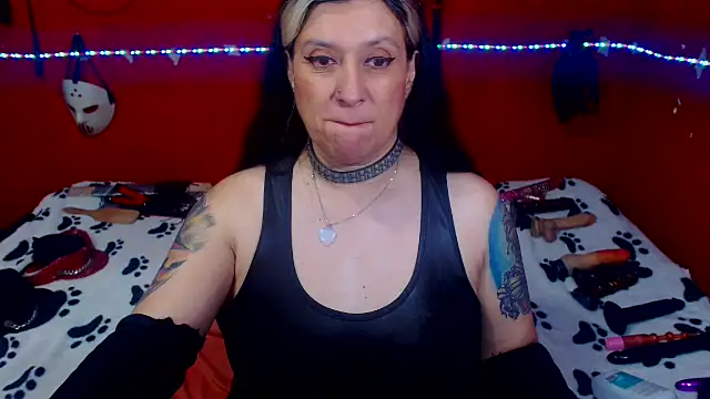 Snapshot of MATURE_Randy chatting on March 12, 1:12 am MATURE Randy online show from March 12, 1:12 am