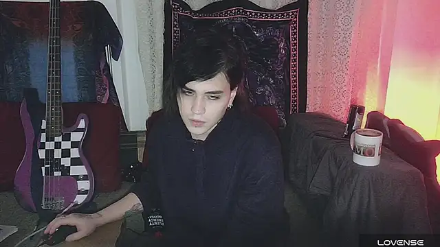 sademobeer online show from December 5, 1:42 pm