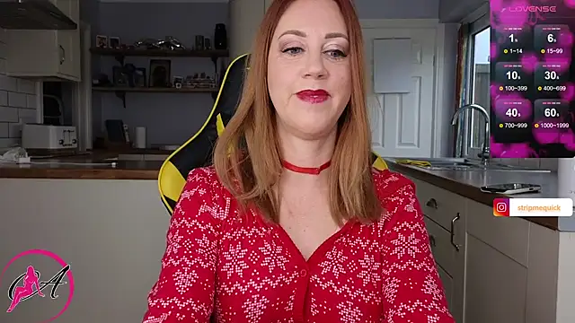 stripmequick online show from December 9, 10:11 am