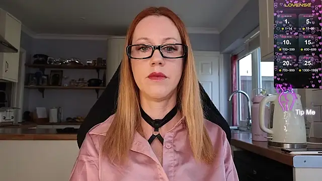 stripmequick online show from September 18, 9:22 am