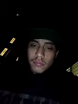 AlexAlejandro13 online show from November 6, 12:33 am