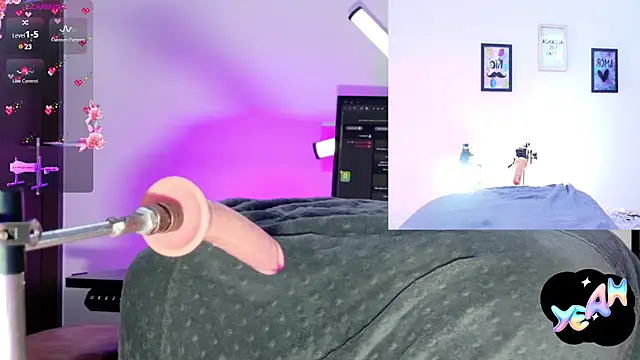 Snapshot of Scarlett-Smile chatting on February 4, 12:40 am Scarlett-Smile online show from February 4, 12:40 am