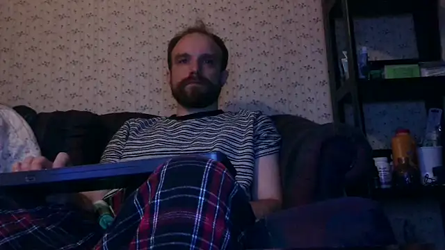hpluvsplata online show from July 12, 3:52 am