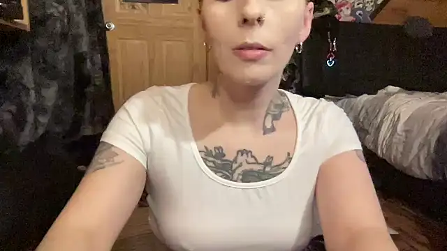 Snapshot of TeenyDoll chatting on February 27, 3:50 am TeenyDoll online show from February 27, 3:50 am