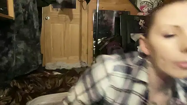 Snapshot of TeenyDoll chatting on March 16, 2:50 am TeenyDoll online show from March 16, 2:50 am