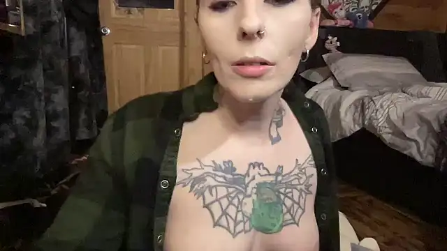 Snapshot of TeenyDoll chatting on March 19, 2:26 am TeenyDoll online show from March 19, 2:26 am