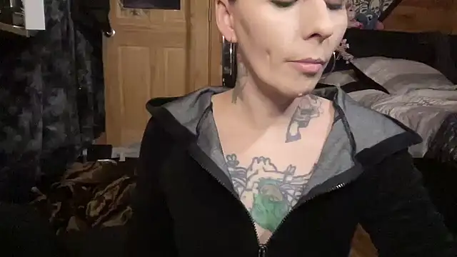 Snapshot of TeenyDoll chatting on March 20, 2:38 am TeenyDoll online show from March 20, 2:38 am