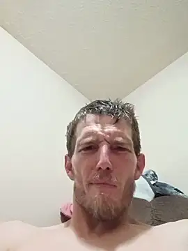 Snapshot of mikebix1990 chatting on June 7, 1:32 am mikebix1990 online show from June 7, 1:32 am
