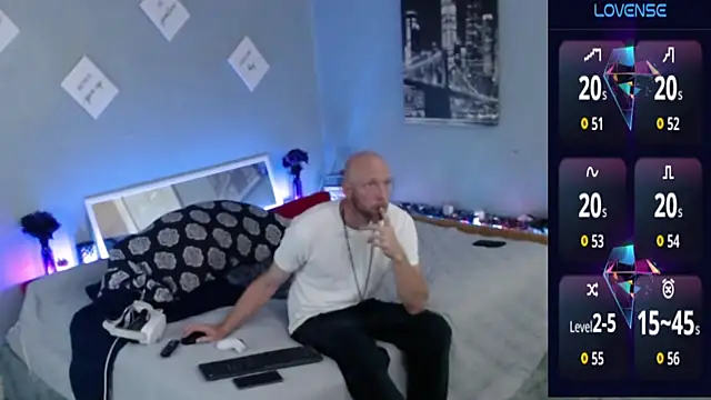 MaxRouger online show from October 3, 6:43 am