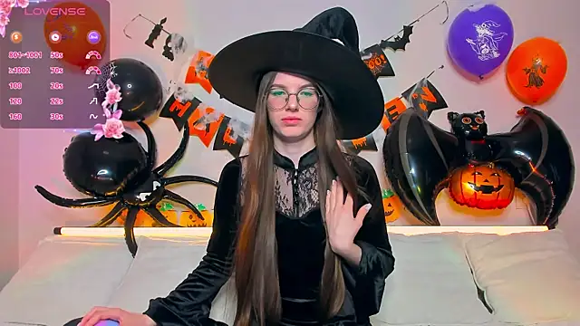 Snapshot of AriellaTesk chatting on November 1, 3:41 am AriellaTesk online show from November 1, 3:41 am