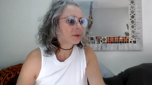 Snapshot of Pinkboobie chatting on June 11, 3:32 pm Pinkboobie online show from June 11, 3:32 pm