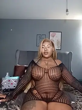 PearlSexxy69 online show from July 19, 10:19 am