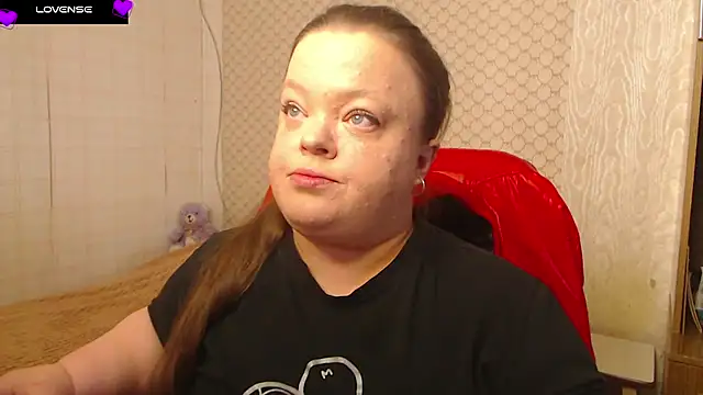 Snapshot of Janiffer_MiMi chatting on November 13, 7:40 am Janiffer MiMi online show from November 13, 7:40 am