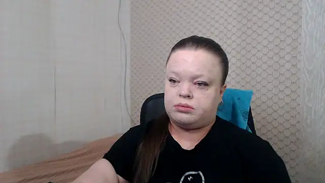 Janiffer MiMi online show from April 30, 5:41 pm