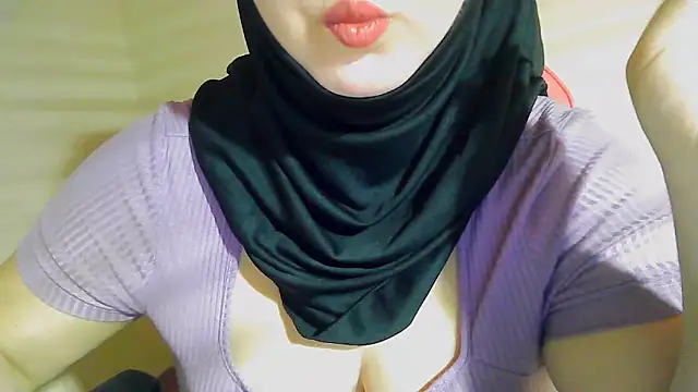 Snapshot of PinkPudding chatting on December 2, 2:41 pm PinkPudding online show from December 2, 2:41 pm