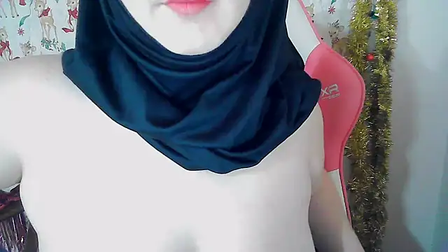 Snapshot of PinkPudding chatting on December 11, 2:11 pm PinkPudding online show from December 11, 2:11 pm