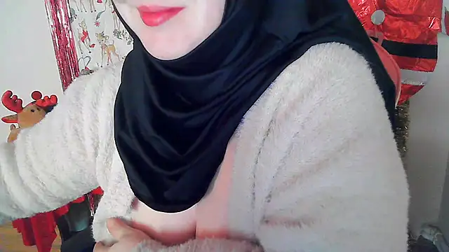 Snapshot of PinkPudding chatting on December 13, 10:19 am PinkPudding online show from December 13, 10:19 am