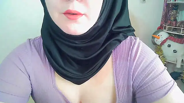 Snapshot of PinkPudding chatting on December 24, 2:33 pm PinkPudding online show from December 24, 2:33 pm